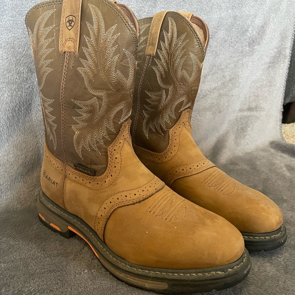 Ariat Men's Tan and Brown Western Work Boots